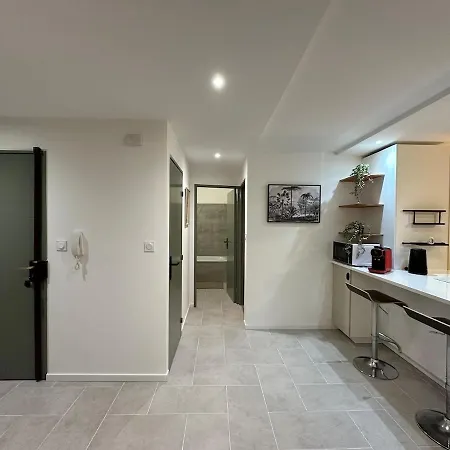 L'escapade Nimoise - A 700m De La Gare Apartamento Nîmes