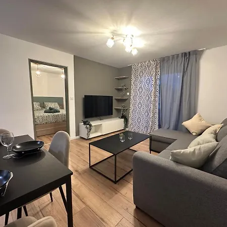 Apartamento L'escapade Nimoise - A 700m De La Gare Nîmes